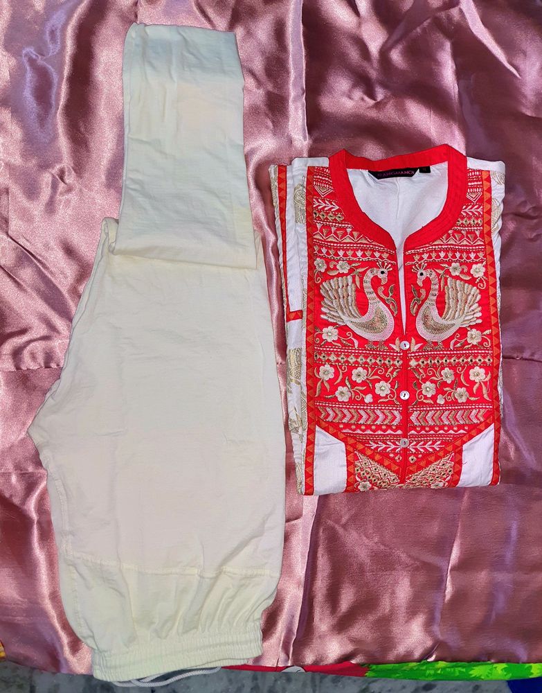 NEW OFF WHITE &amp; RED COMBINATION KURTI WITH LAGGING