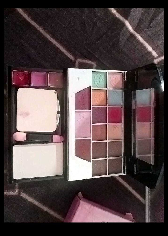 Makeup Palette