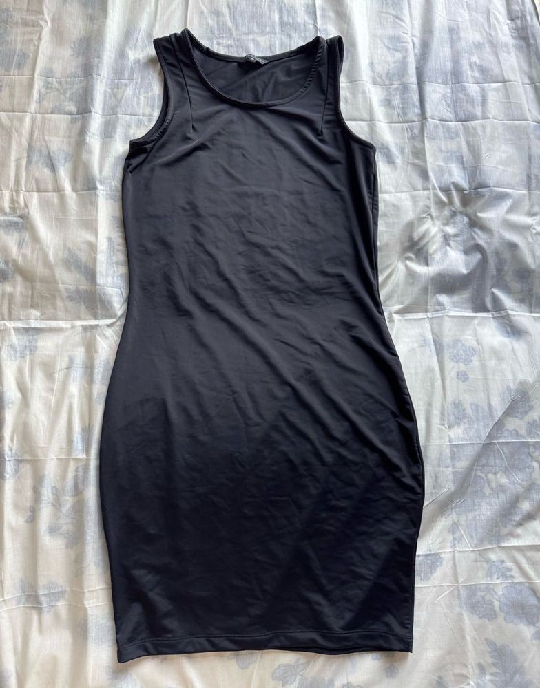 Sleek Black Bodycon Dress