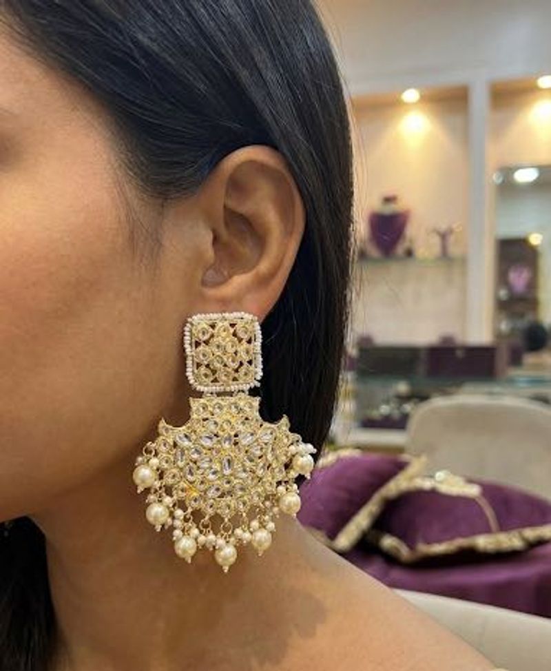 ANTI-TARNISH Elegant Kundan Drop Earrings