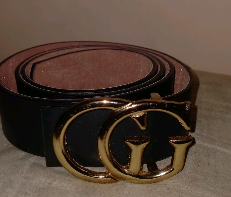 Gucci Leather Belt Available Size 34. Great Qualit