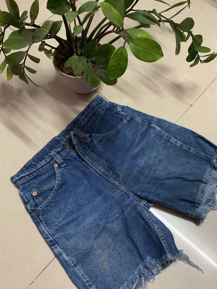Vintage Levi&#39;s Denim Shorts