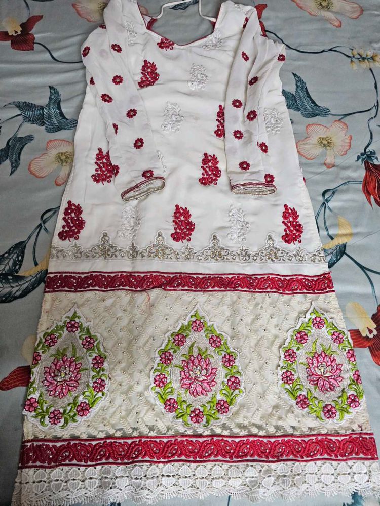 Beautiful White Colour Salwar With Dupatta