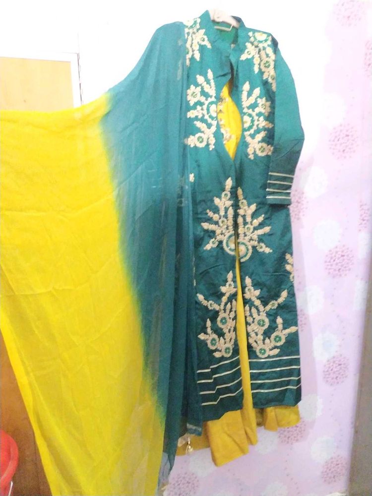 Elegant Embroidered Kurta Set