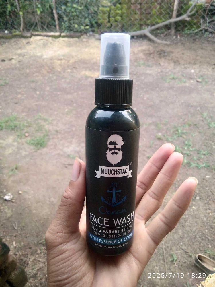 MUUCHSTAC Ocean Face Wash