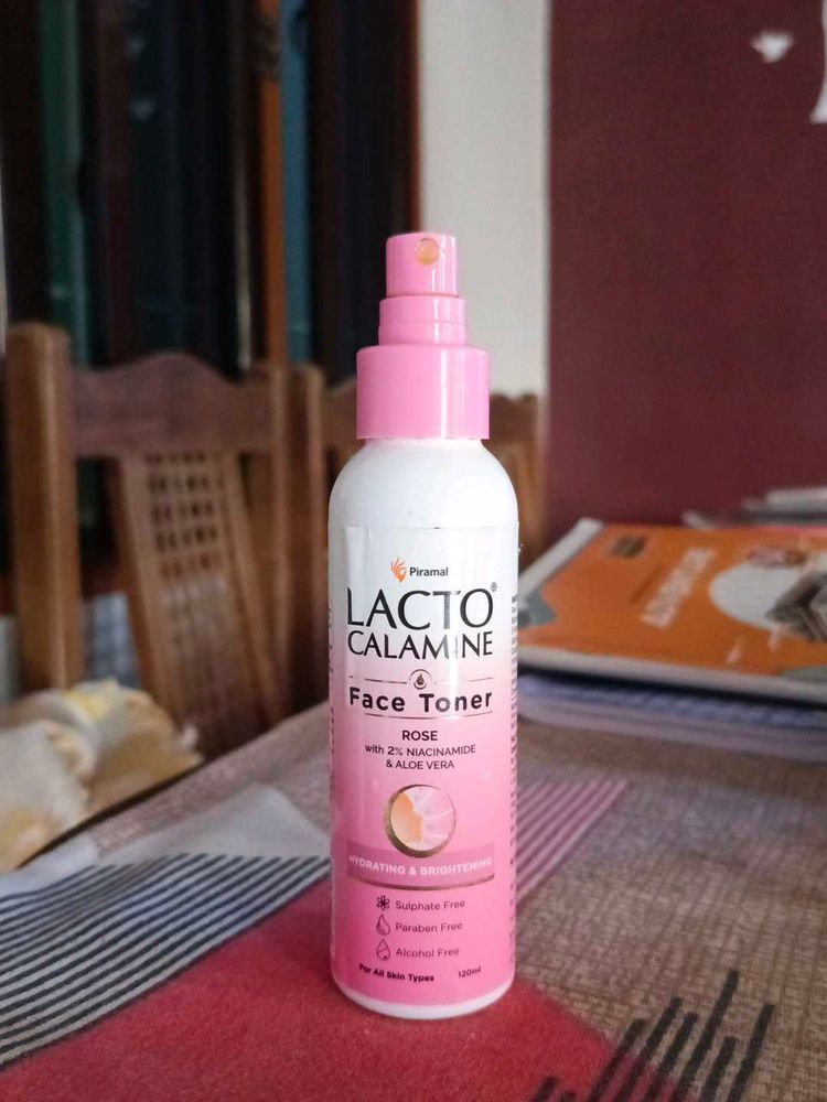 Lacto Calamine&#39;s Face Toner Rose