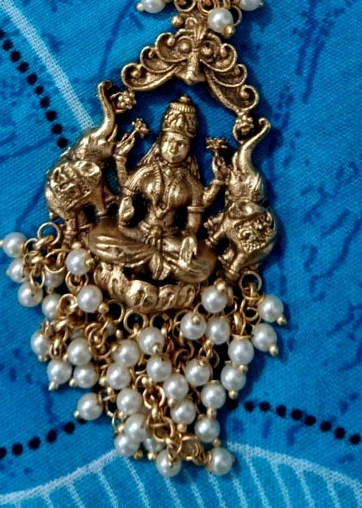 Kemp Earrings,Mangtikka, Enhancing Scrunchie Combo