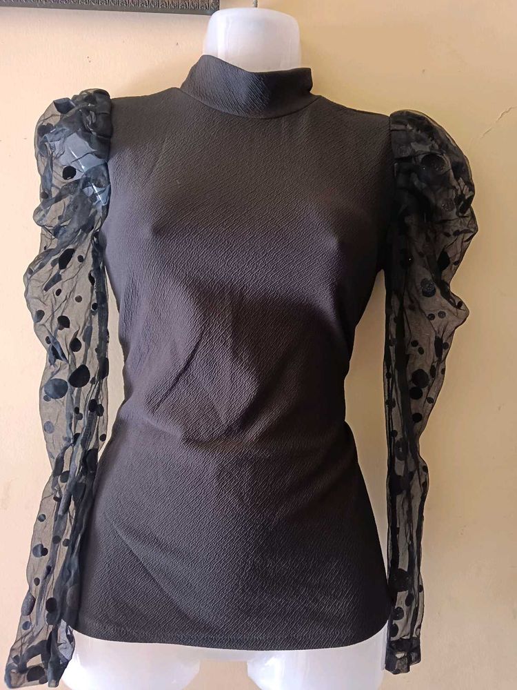 Chic Black Puff Sleeve Top