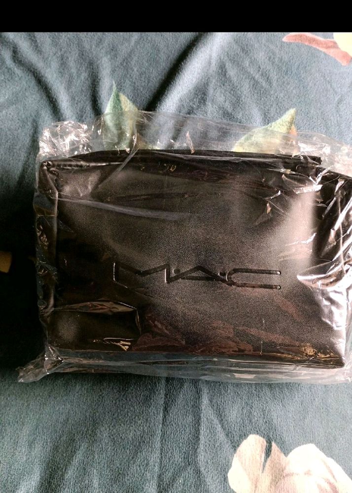 Mac Black Travel Pouch