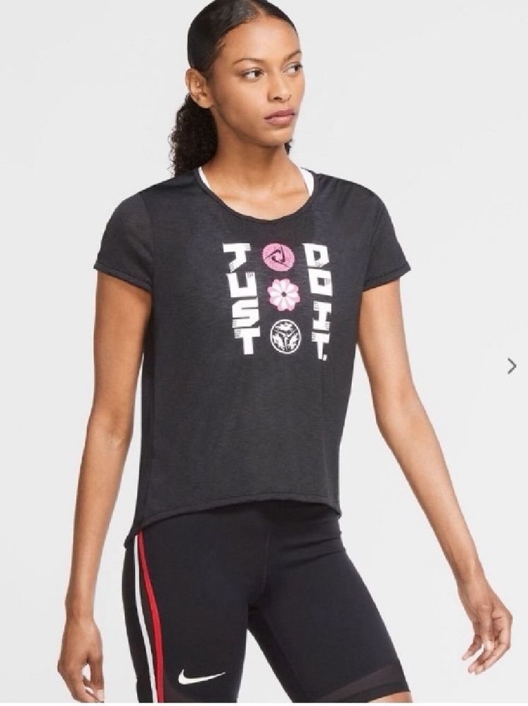 NIKETypographic Print Round-Neck T-shirt