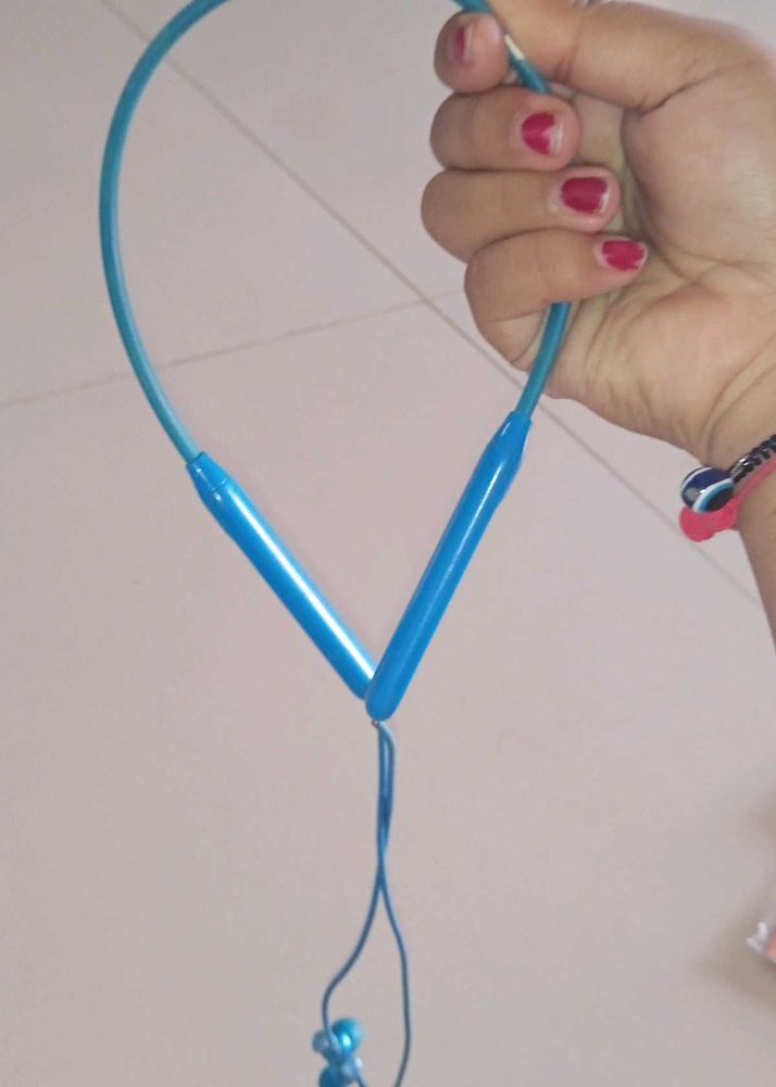 Blue Wireless Earphones combo