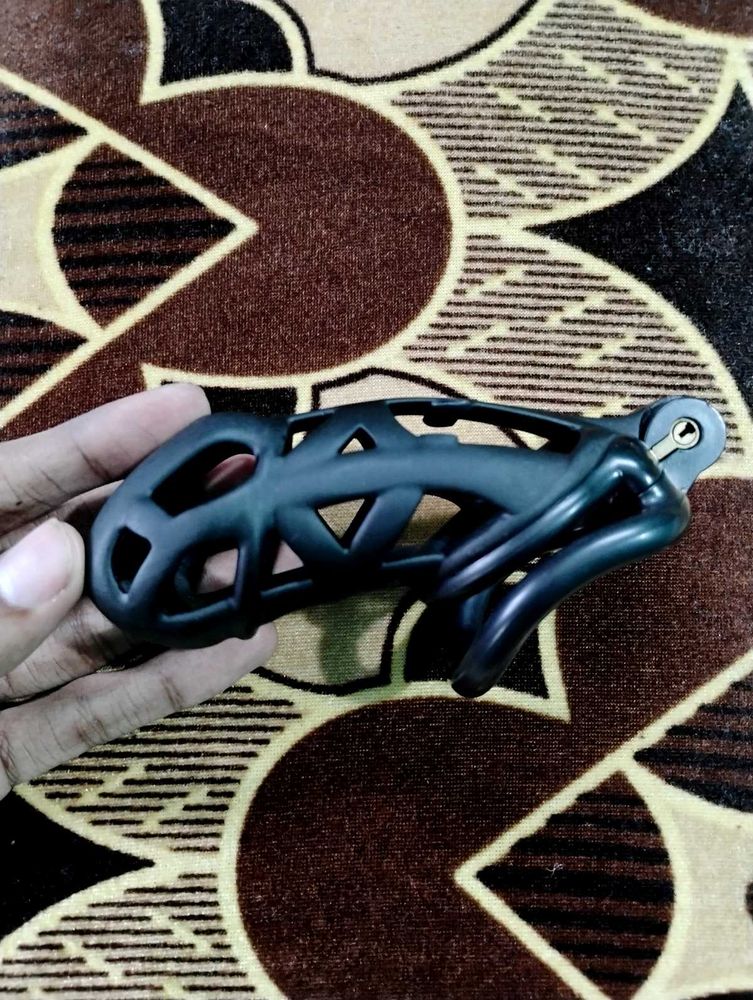 BLACK CHASITY CAGE