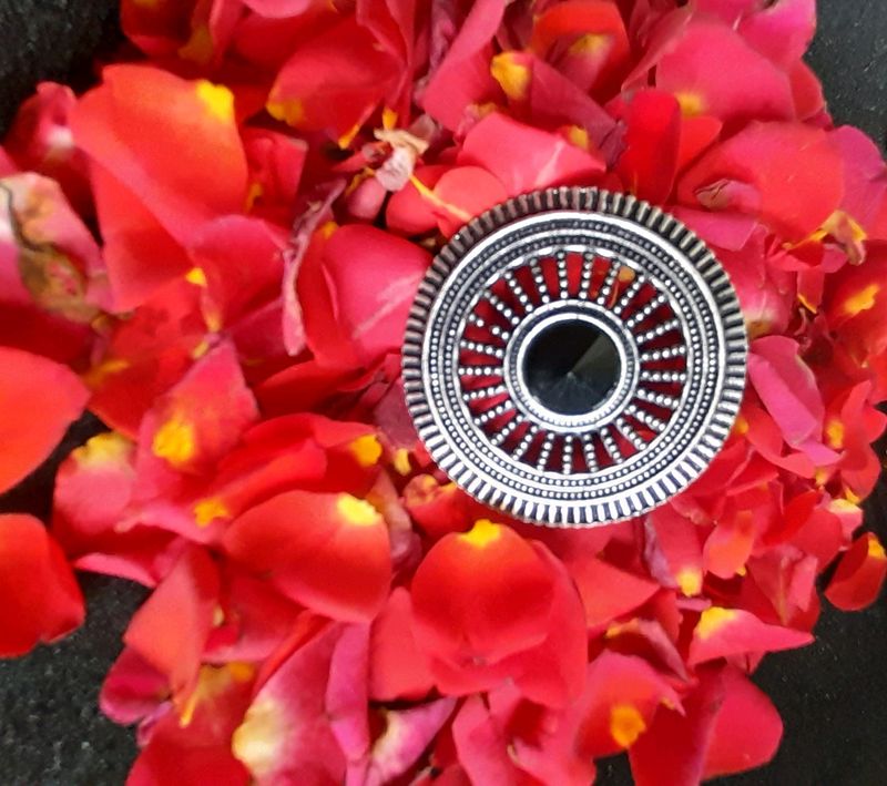 Oxidized Finger Ring With Black Stone