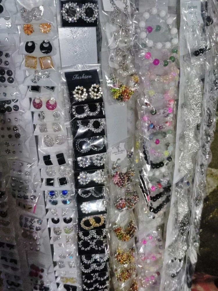 Ear Rings 🧡