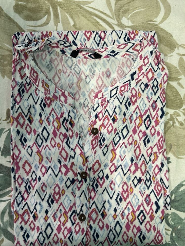 White Diamond Patterned Top