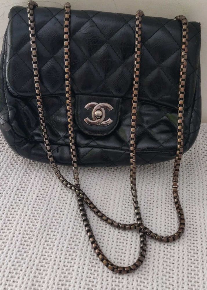 CHANEL VINTAGE SLING BAG