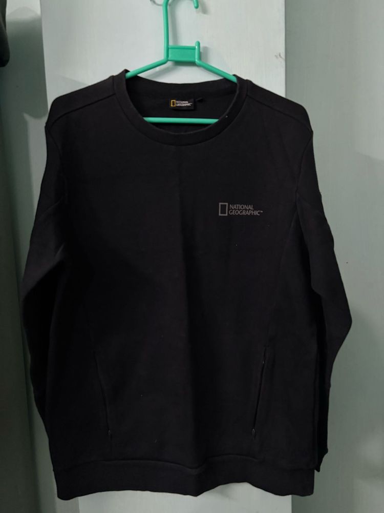 Nat Geo Black Sweatshirt