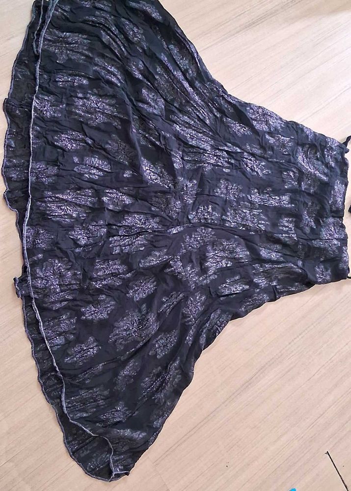 Black Silver Print Crinkle Skirt