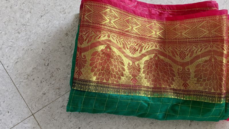Green Saree With Pink Zari Border