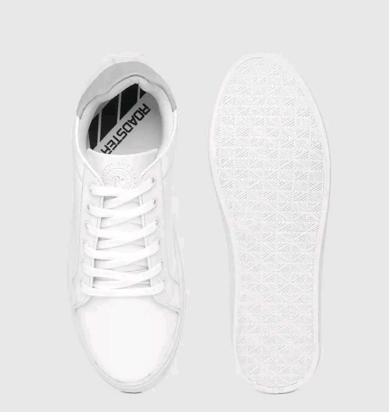 White Sneakers - Like New - Only ₹189!