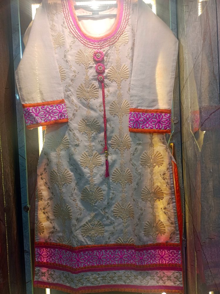 Full Sleeve Embroidery Long Kurta