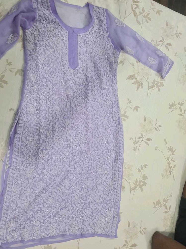 Lucknowi Chikankari Kurti
