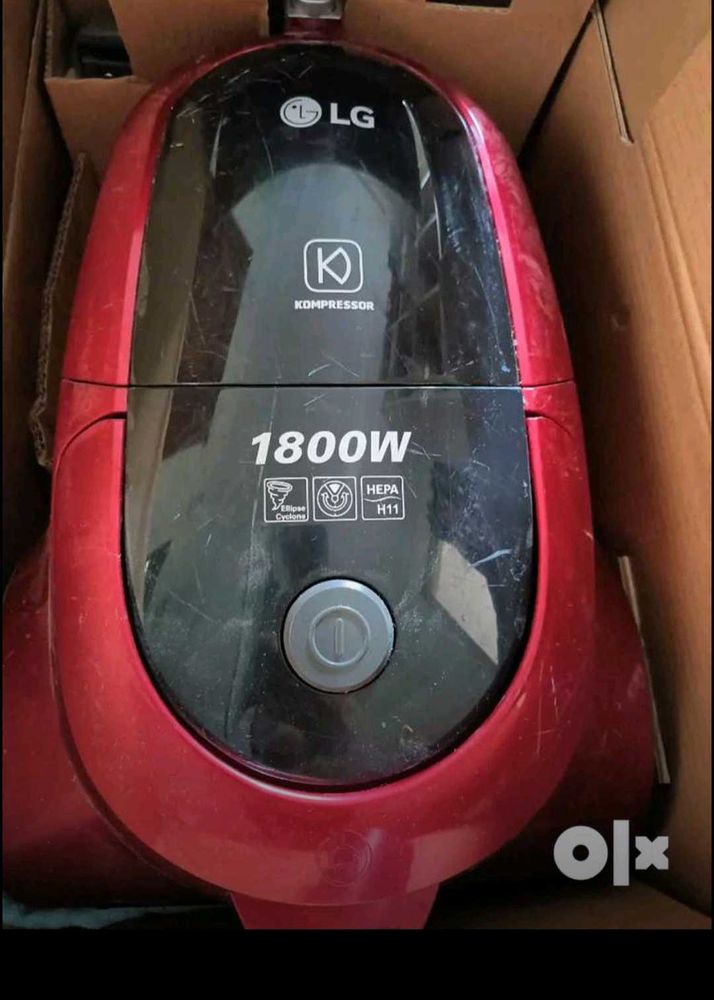 LG Kompressor Vacuum Cleaner 1800W