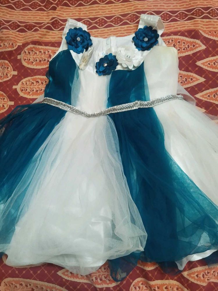 Cute Teal &amp; White Dress