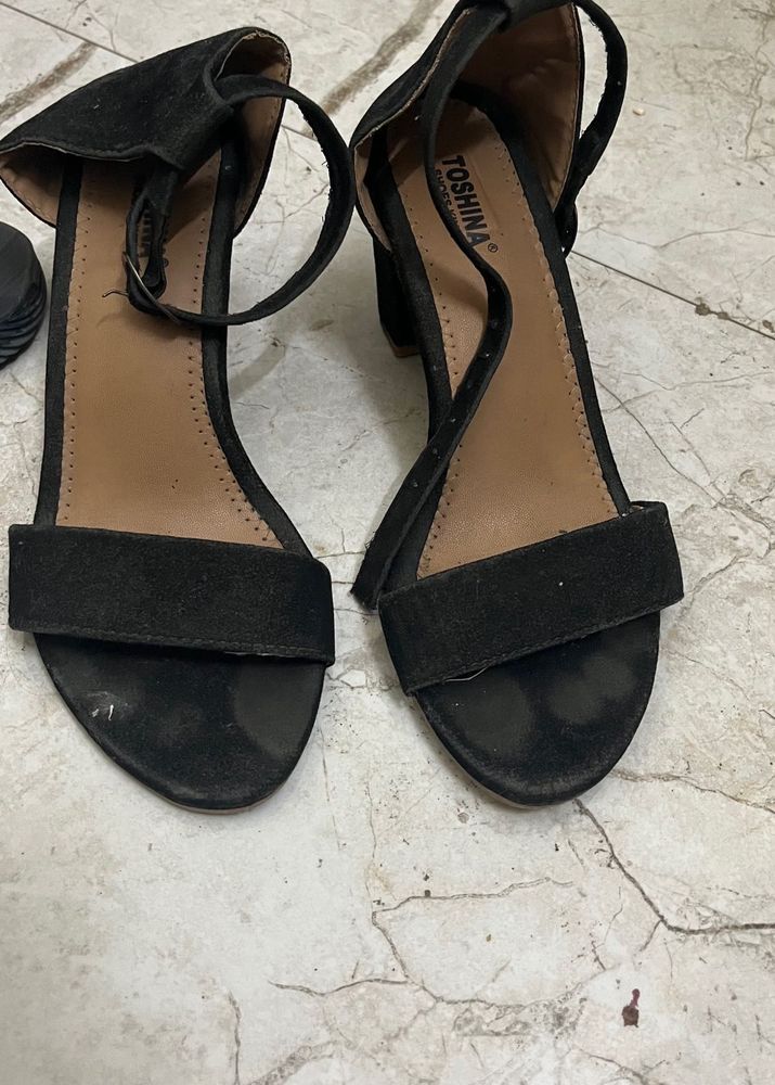 Used Black Open Block Heels 🩶
