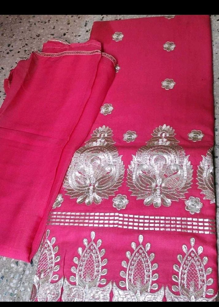 Grab  Fast 🔥2 Beautiful Suit Set 🔥