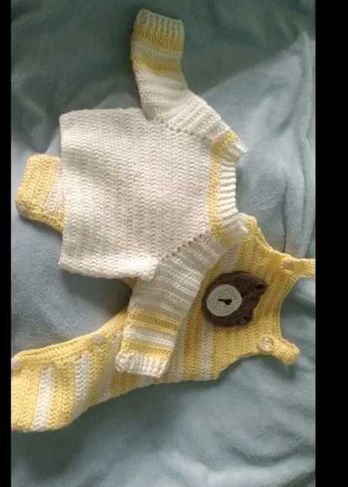 Cute Dangri And Sweater Set