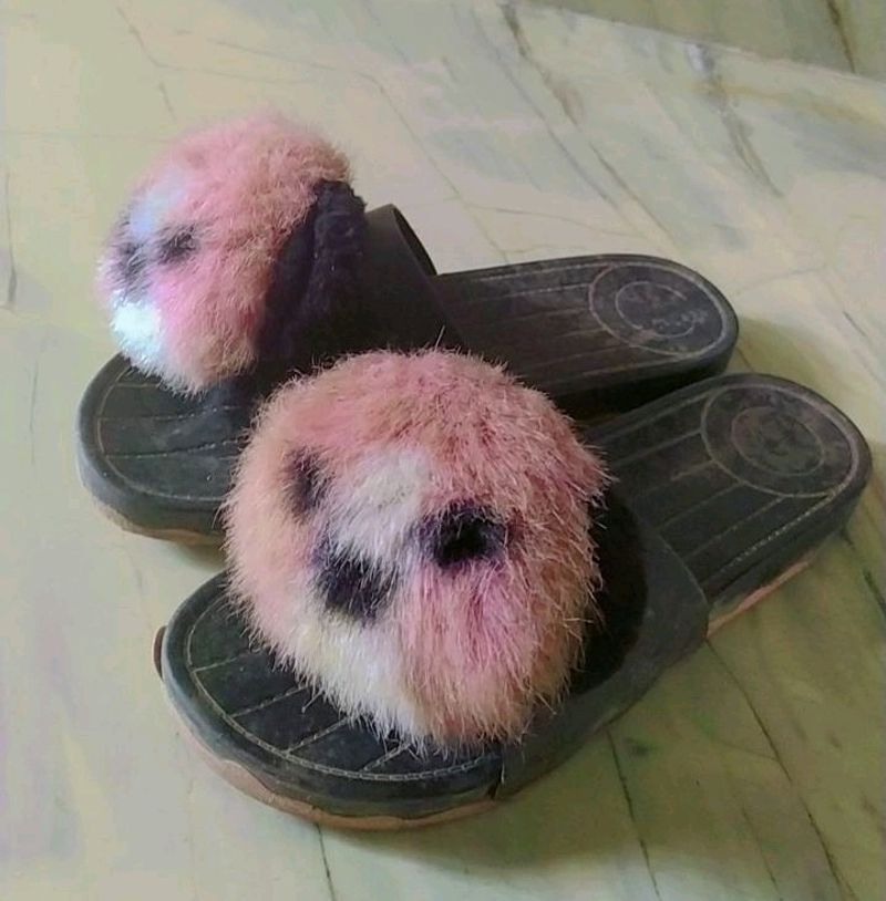 black dailywear slippers