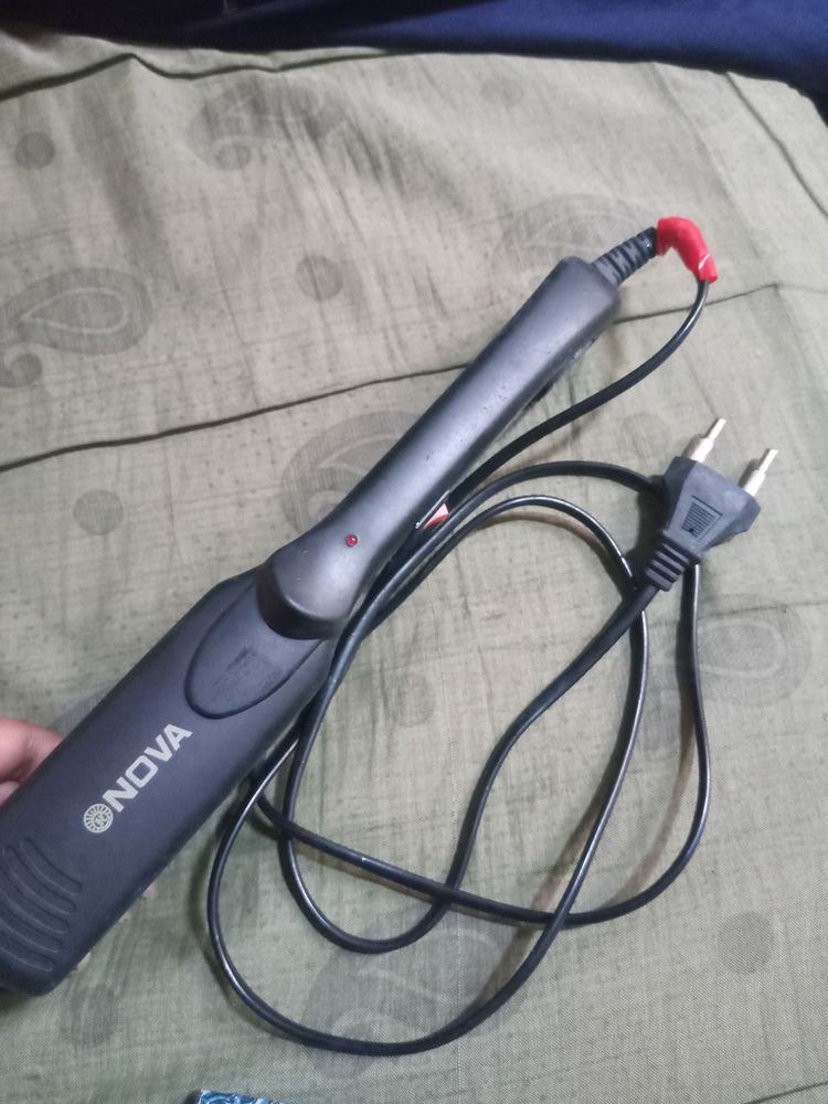 Nova Straightner