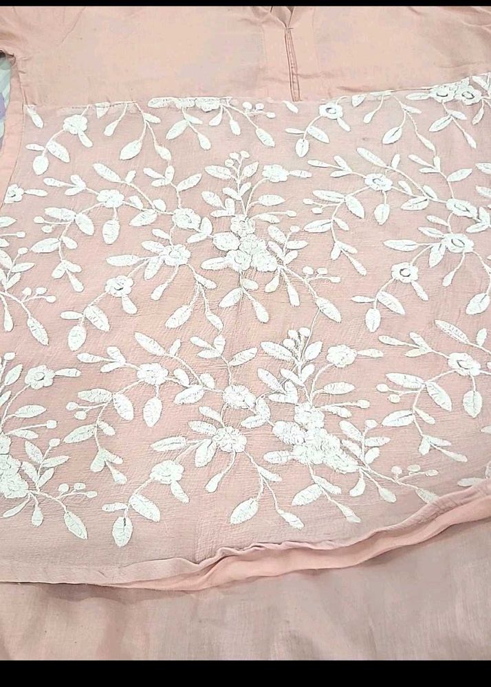 Elegant Pink Embroidered Kurta