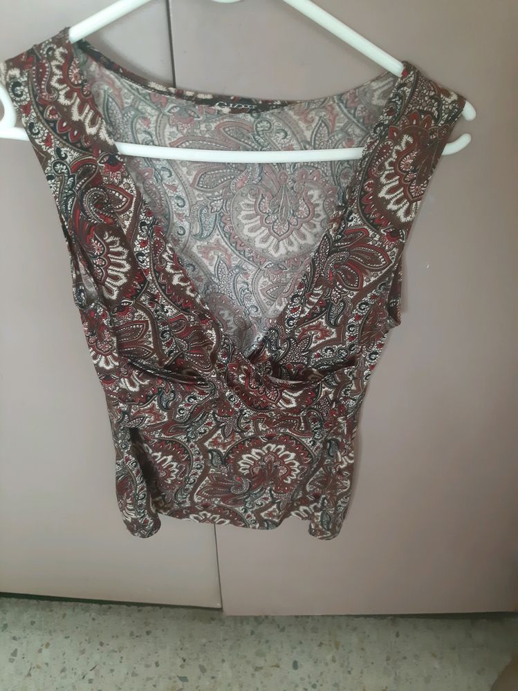 Brown Print Sleevless Top