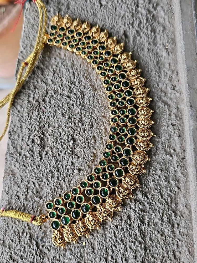 Emerald &amp; Gold Traditional Indian Necklace