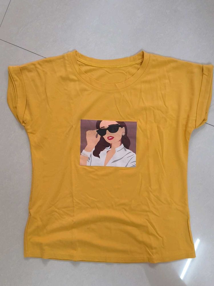 graphic yellow tee