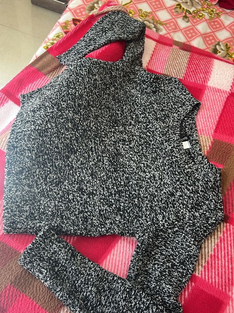 H&amp; M Warm Top