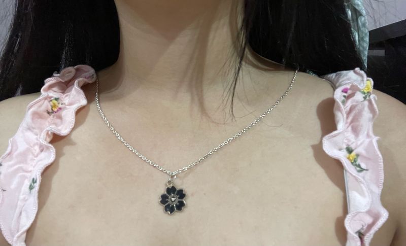 Sale🔥Pinterest Necklace🖤✨