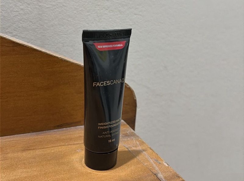 Faces Canada Weightless Foundation