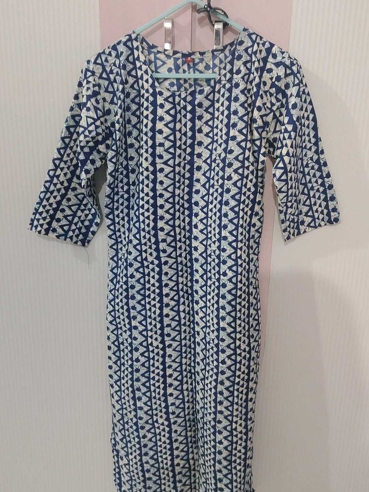 Blue &amp; White Printed Kurta