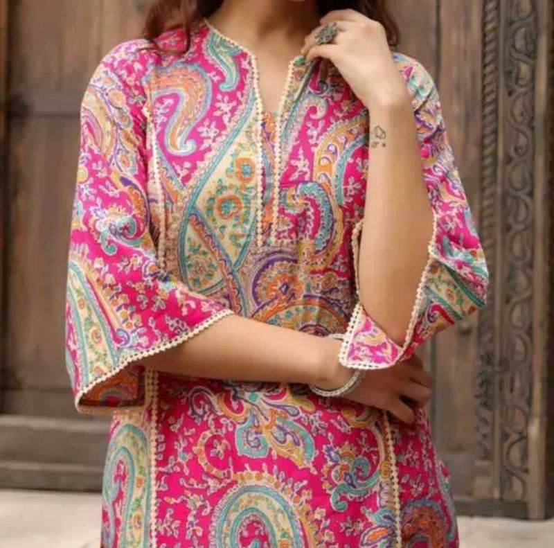 Stylish Pink Printed V-Kurta