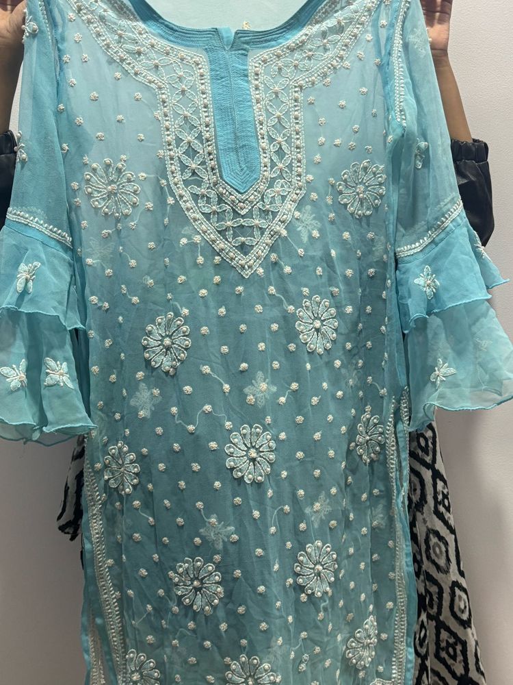 Elegant Lucknowi Kurta