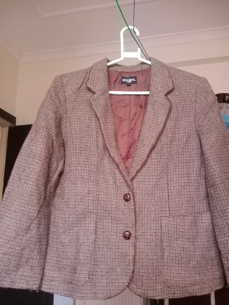 Smart &amp; Staning Blazer ❤