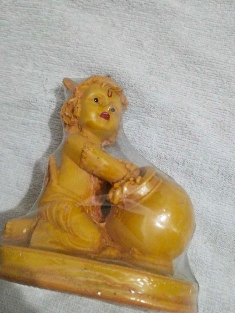 Krishnar Statue