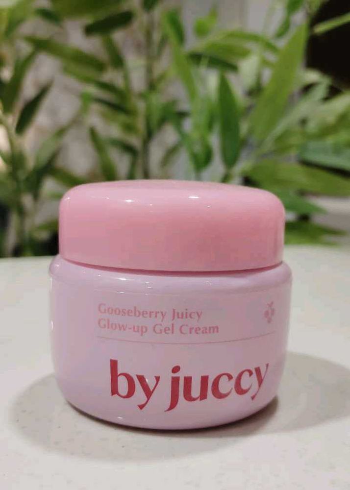 Juccy Glow-Up Gel Cream