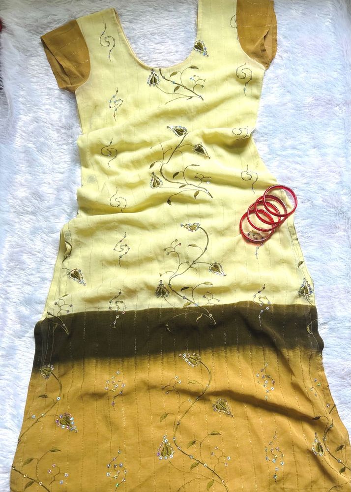 Beautiful Kurti With Embroidery Work🩷