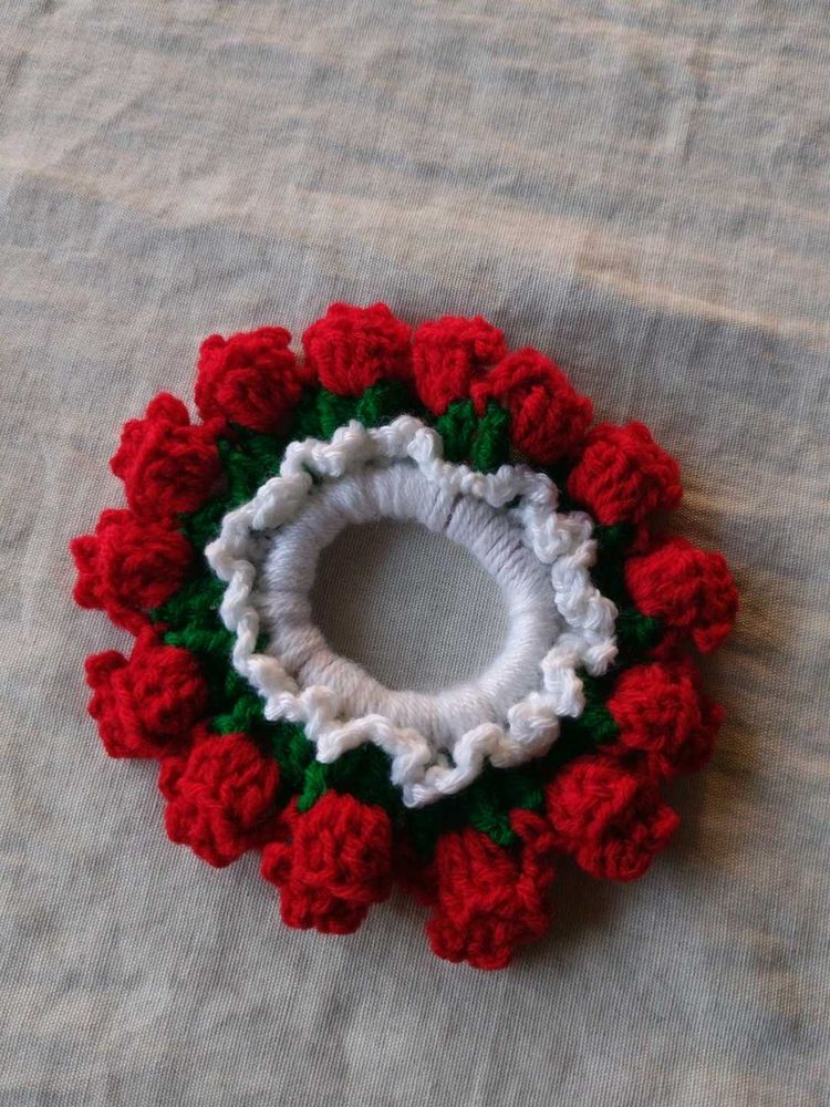 Rose bloom crochet Scrunchie 🌹