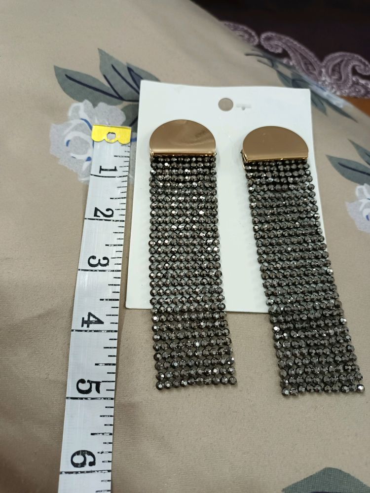 H&amp;M long light weighted earrings....long