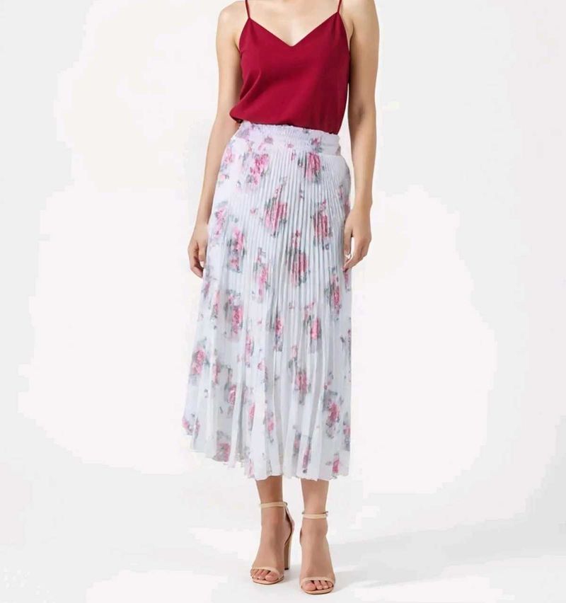 Beautiful Floral Design Skirt And Plazzo